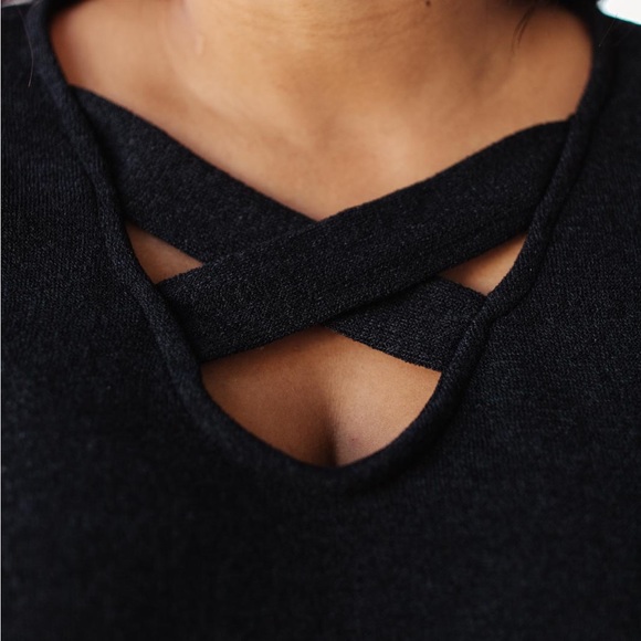 💥 BOGO 💥 NEW | 143 Story | Black Leopard | Criss Cross Neck | Sweater | Large - Picture 4 of 7
